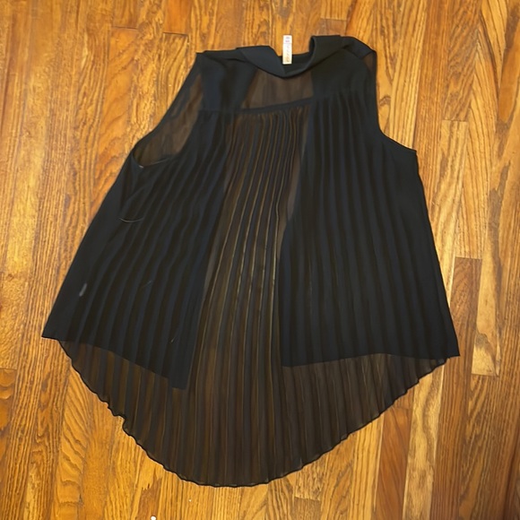 Black Sheer sleeveless blouse - Picture 4 of 4